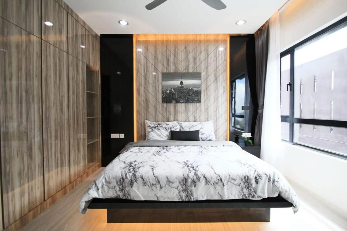 A Stylish High-Floor 2Br Suasana Suites Views Johor Bahru Eksteriør bilde