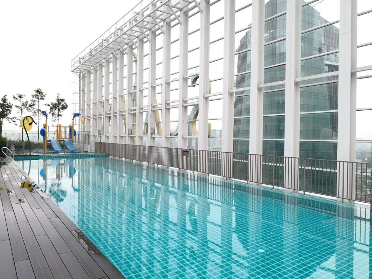 A Stylish High-Floor 2Br Suasana Suites Views Johor Bahru Eksteriør bilde
